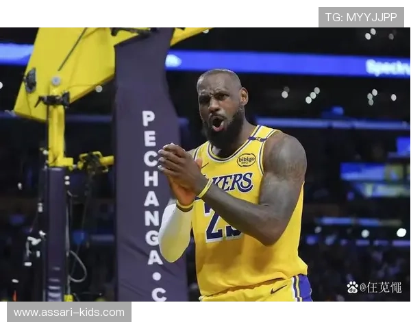 詹皇背靠背加冕破谣言创里程碑 詹皇背靠背加冕破谣言创里程碑